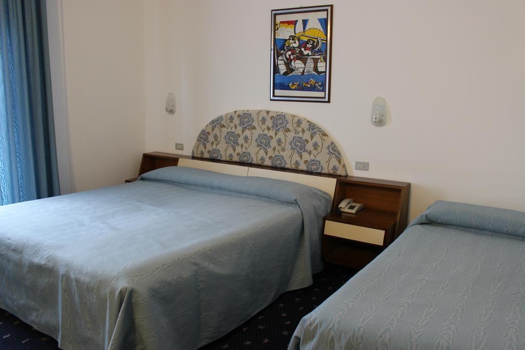 Hotel Pinolo Gubbio Eksteriør bilde