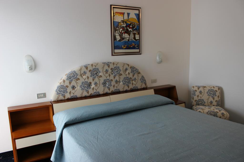 Hotel Pinolo Gubbio Eksteriør bilde