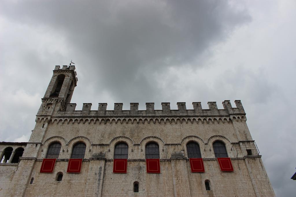Hotel Pinolo Gubbio Eksteriør bilde
